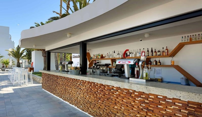 GRAND PALLADIUM - POOL BAR  BAR